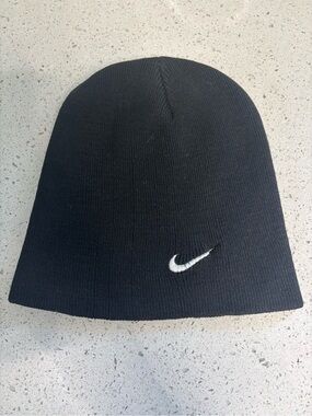 Adult one size fits all Nike beanie hat, #E1337